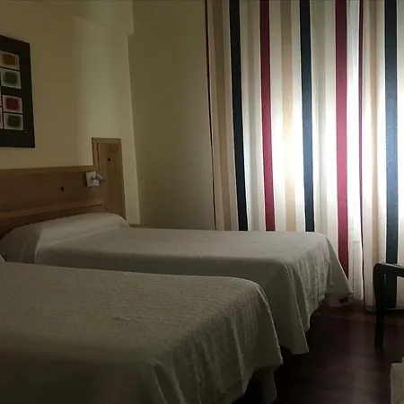 Bolina Hotel *